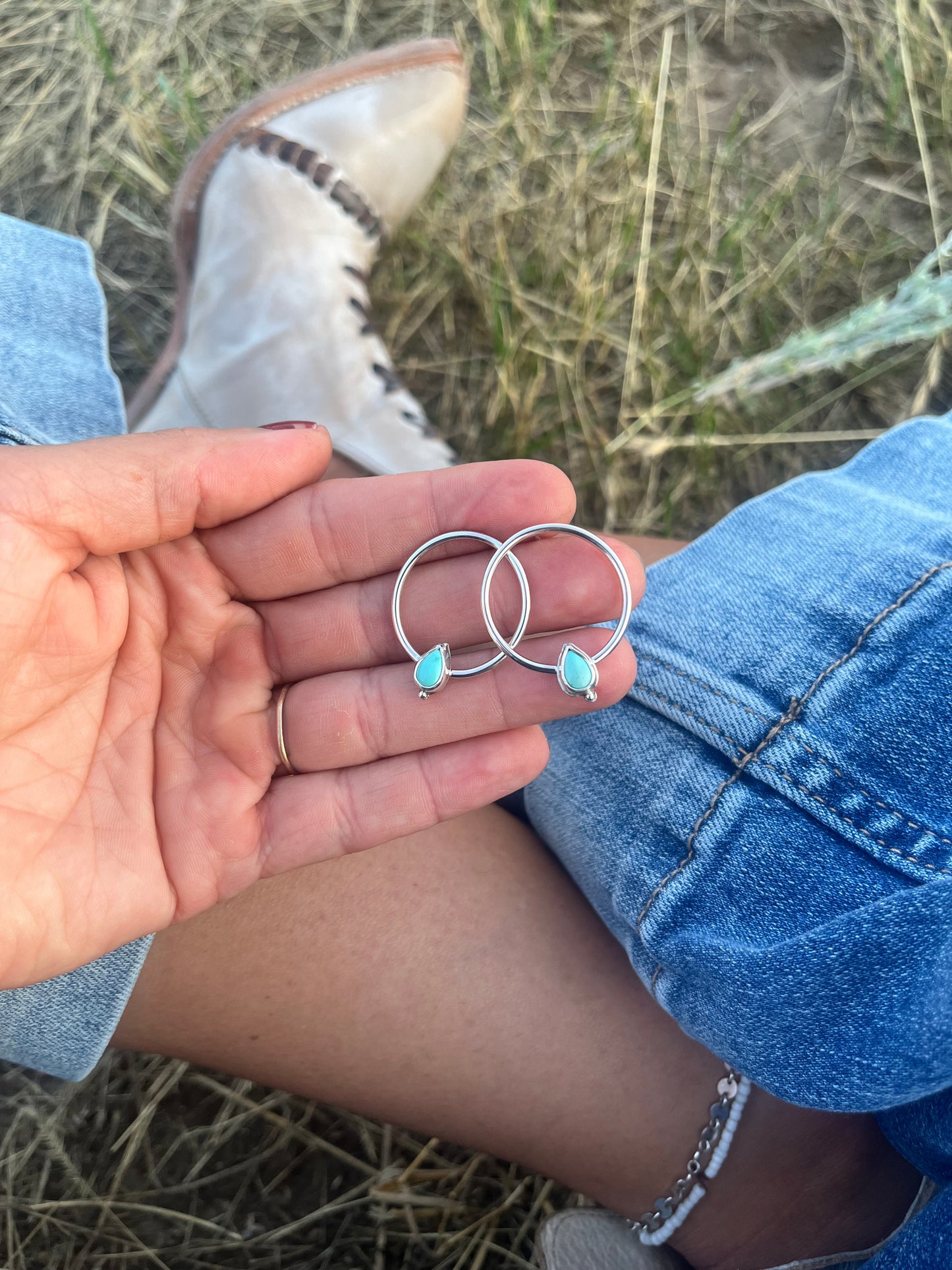 Dainty drops